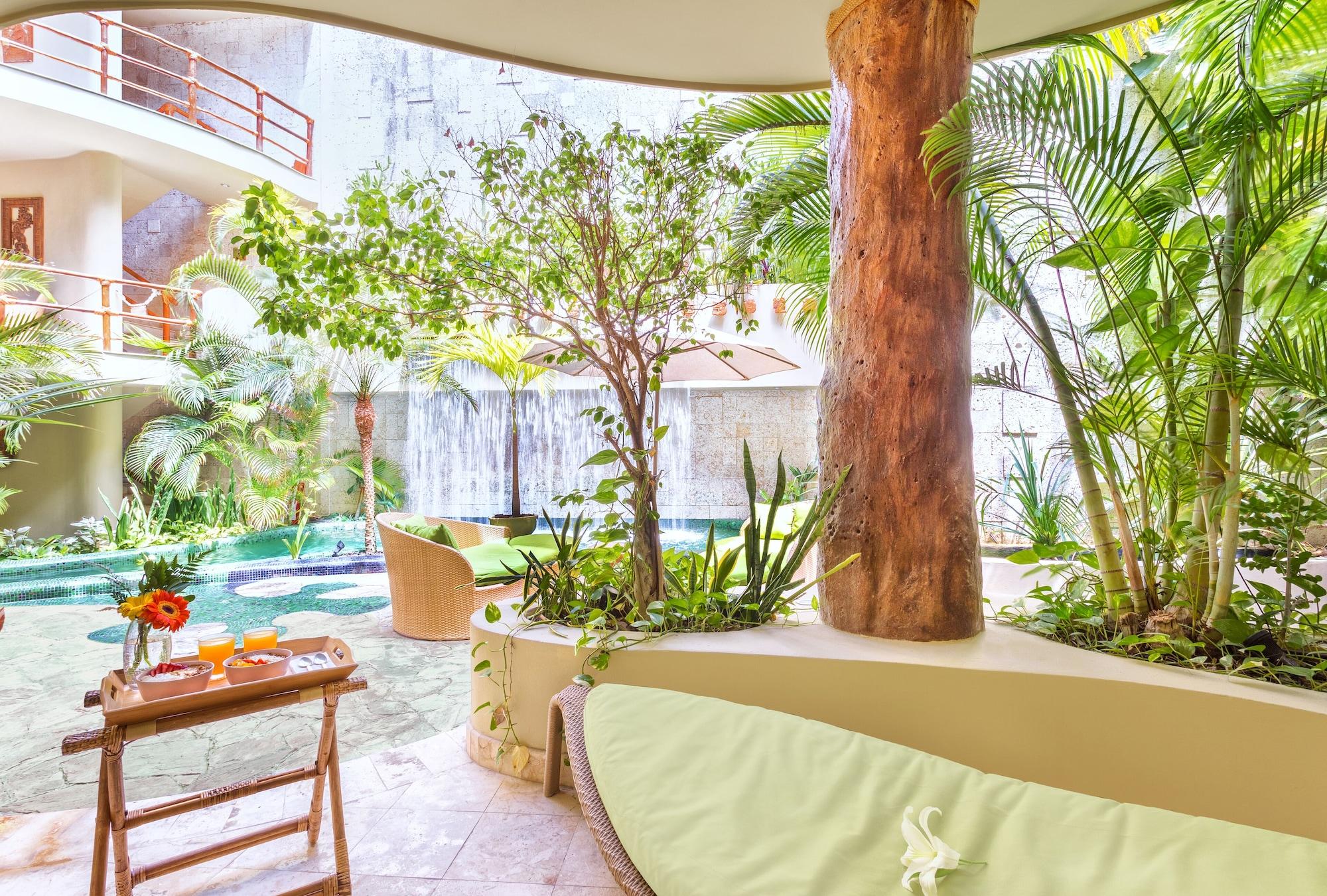Maya Hotel&beachclub