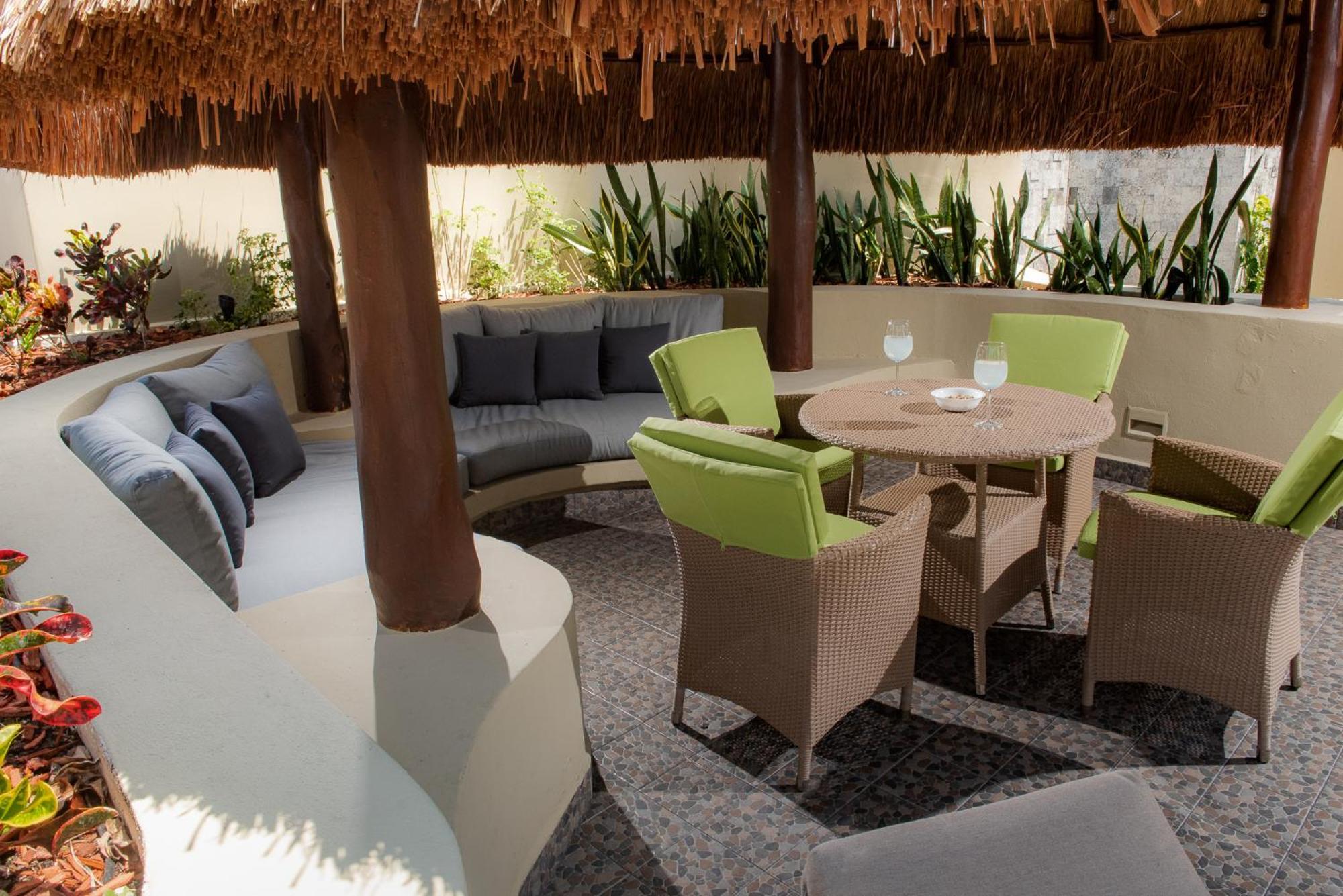 Maya Hotel&beachclub 4*