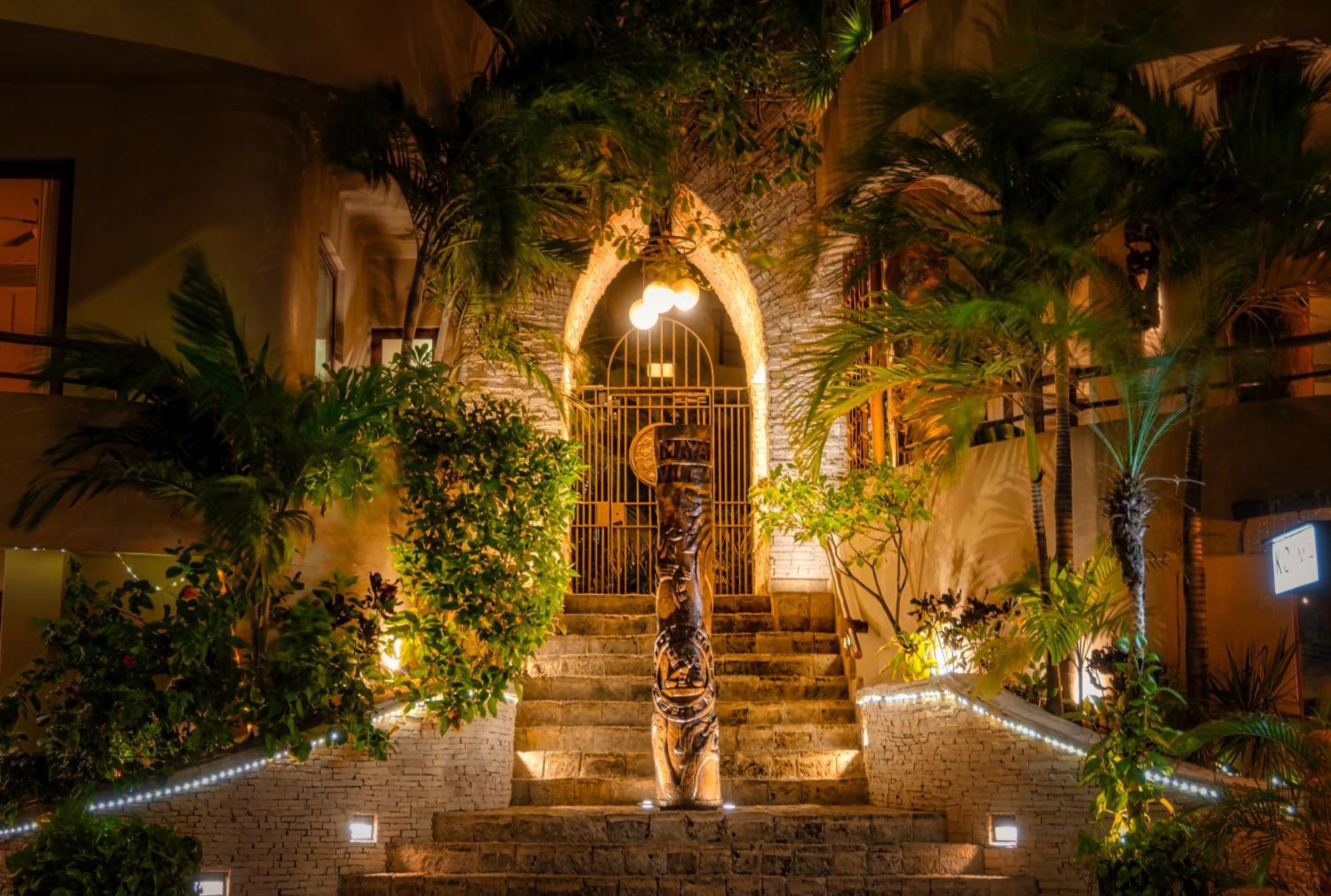 Maya Hotel&beachclub Hotel 4*
